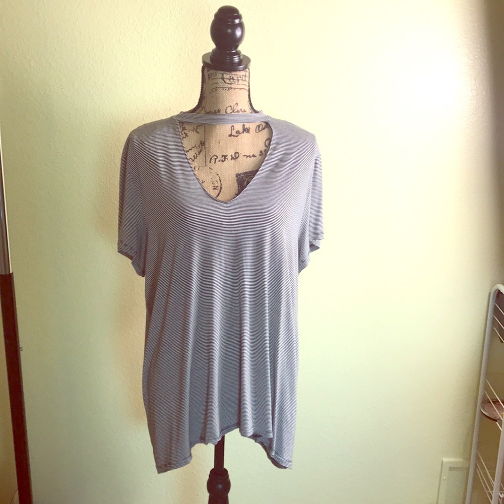 American eagle outfitters blue striped shirt